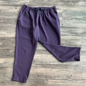 Lululemon On the Fly Crop